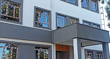 Sarıgöl'de Şehit Esin Akay Ortaokulu ve 4 Eylul İlkokulu eğitime hazır