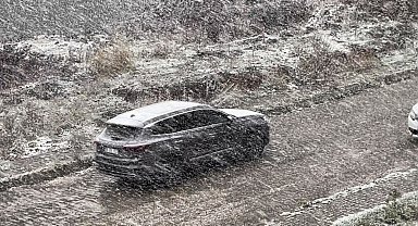 Sarıkamış'ta yoğun kar yağışı etkisini sürdürüyor