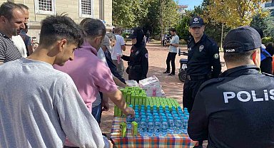 Şehit Polis Cihat Ermiş ölüm yıl dönümünde dualarla anıldı