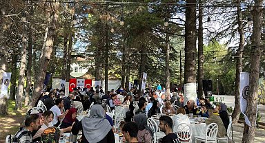 Şehit ve gazi aileleri mevlit programında bir araya geldi