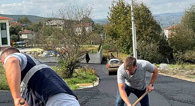 Serdivan'da asfalt mesaisi sürüyor