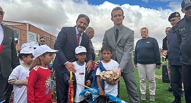 Seyitgazi'de mevsimlik işçilerin çocukları sporla buluştu