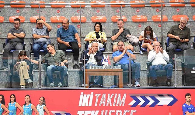 Sezonun ilk maçında İBB Spor: 3 - Bozüyük Belediyesi Eğitim Spor: 1