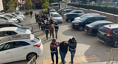 Silah ticareti yaptığı gerekçesiyle yakalanan 7 şüpheliden 4'ü tutuklandı