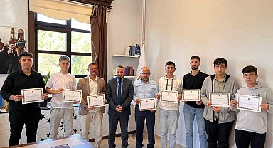 Simav'da hatimle teravih kıldıran imam ve öğrencilere Teşekkür Belgesi