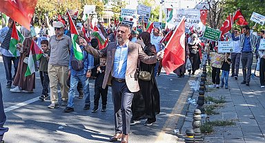 Sincan Belediye Başkanı Murat Ercan Filistin'e destek yürüyüşüne katıldı