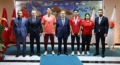 Şırnak'ın engelsiz rekortmenlerinden Vali Ekiciye ziyaret