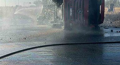 Şırnak'ta akaryakıt tankeri devrildi, faciadan dönüldü