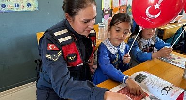Sivas'ta 'Tim Jandarma' ile çocuklara güvenlik eğitimi