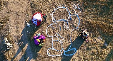 Sivaslı yamaç paraşütçülerinden Filistin'e destek mesajı