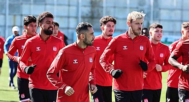 Sivasspor, Adana Demirspor maçının taktiğini çalıştı