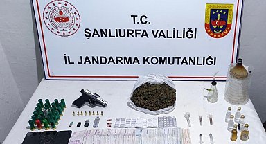 Siverek'te jandarma ekiplerince uyuşturucu ve silah ele geçirildi