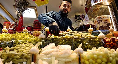 Sofraların vazgeçilmezi tezgâhlardaki yerini aldı