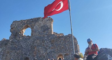 Softa Kalesinde bayrak değişimi