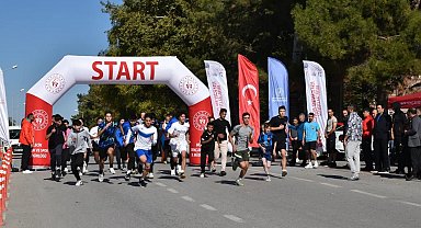 Söğütte 2'inci Cumhuriyet Koşusu gerçekleştirildi