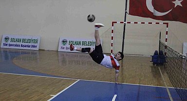 Solhan Ayak Tenisi Takımı, Romanya yolcusu