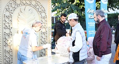 Sultangazi Belediyesi'nden her sabah vatandaşlara çorba ikramı