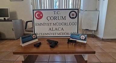 Şüphe üzerine durdurulan araçtan uyuşturucu madde ve kesici alet çıktı: 3 gözaltı