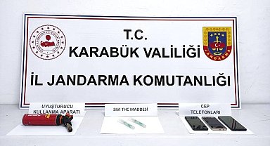 Şüpheli iki kişi uyuşturucu maddeyle yakalandı