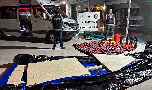 Susurluk'ta göçmen operasyonu: 17 düzensiz göçmen yakalandı, 4 organizatör gözaltında
