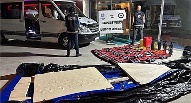 Susurluk'ta göçmen operasyonu: 17 düzensiz göçmen yakalandı, 4 organizatör gözaltında