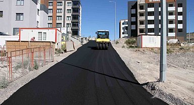 Talas'ta sonbahar asfaltı hız kesmiyor