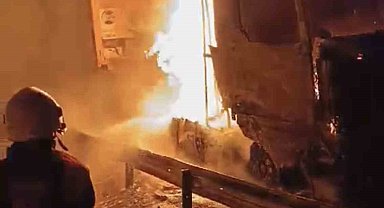 Tarsus'ta tır yangını