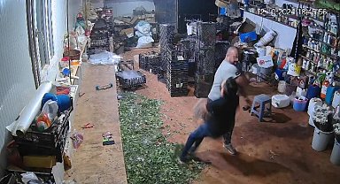 Tek yumrukla komalık etti, yoğun bakımda yaşam mücadelesi veriyor