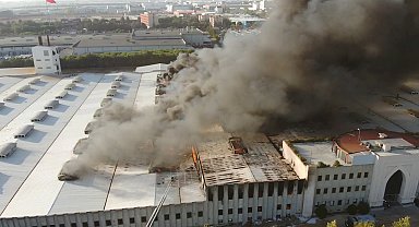 Tekirdağ'daki fabrika yangını 3 saattir devam ediyor