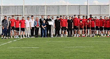 Teknokent Koleji öğrencilerinden Yiğidolara moral ziyareti