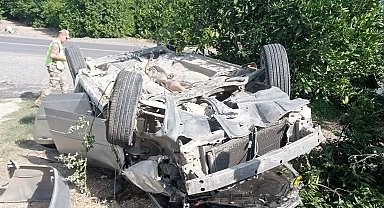Ters dönen otomobilin sürücüsü yaralandı