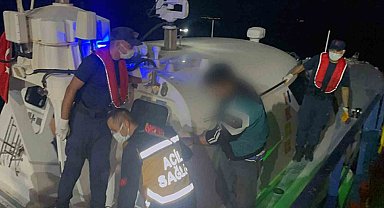 Ticari gemide rahatsızlanan vatandaşa tıbbi tahliye