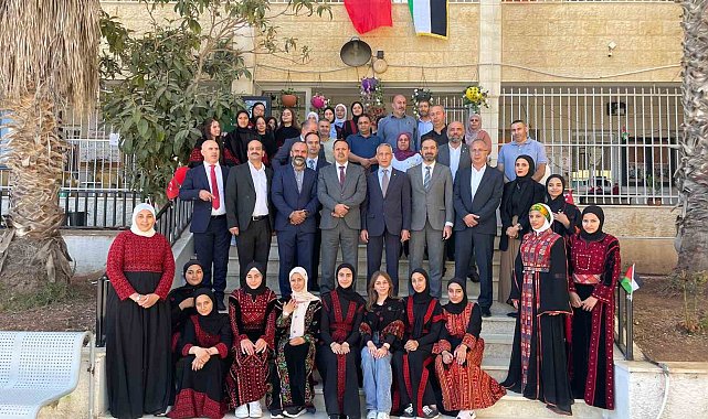 TİKA'nın desteğiyle Filistin Sinjel Kız Lisesinde "Terzilik ve Moda Tasarımı" bölümü kuruldu