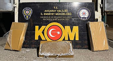 Tırın dorsesinde 380 bin adet kaçak sigara ele geçirildi