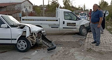 Tokat'ta kamyonetle otomobil kafa kafaya çarpıştı: 1 ölü