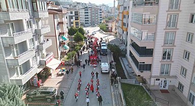 Tokat'ta miniklerden Cumhuriyet korteji