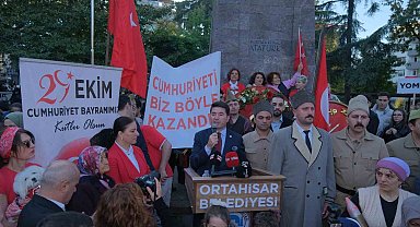 Trabzon'da Cumhuriyet için yürüdüler