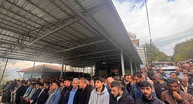 Trafik kazasında yanarak ölen futbolcu toprağa verildi