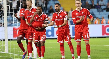 Trendyol Süper Lig: Adana Demirspor: 2 - Sivasspor: 4