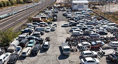 Tüm Yediemin İşletmecileri Federasyonu Başkan Yardımcısı Gülşan: "Bu arabalar benimle mezara kadar gidecek mi?"