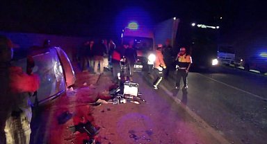 Tunceli'de iki otomobil virajda kafa kafaya çarpıştı: 7 yaralı