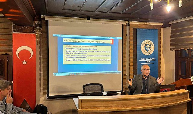 Türk Ocağı'nda Prof. Dr. Ali Akar, ortak alfabenin önemine dikkat çekti