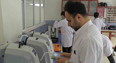 Türkiye'de ilk: Öğrenciler KOAH cihazlarını onarıyor