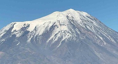 Türkiye'nin "çatısı" karla kaplandı