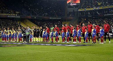 UEFA Avrupa Ligi: Fenerbahçe: 0 - Manchester United: 0