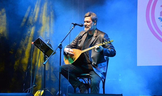 Uğur Işılak, Babafest'te unutulmaz bir gece yaşattı