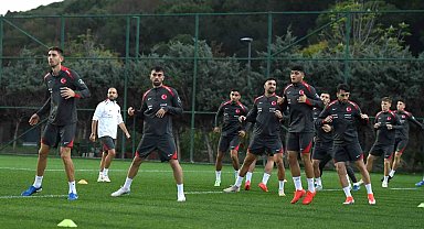 Ümit Milli Takımı, Letonya maçı hazırlıklarına başladı