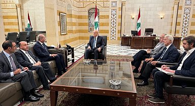 Ürdün Dışişleri Bakanı Safadi, 13 ton insani yardım malzemesi ile birlikte Lübnan'da