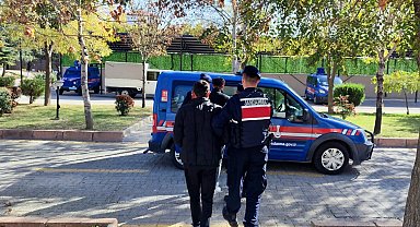 Uyuşturucu tacirlerine jandarmadan darbe: 3 tutuklama