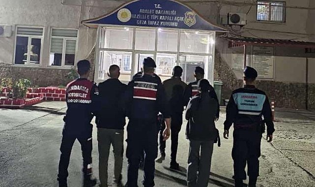 Uyuşturucuyu sattığı esnada suçüstü yakalandı